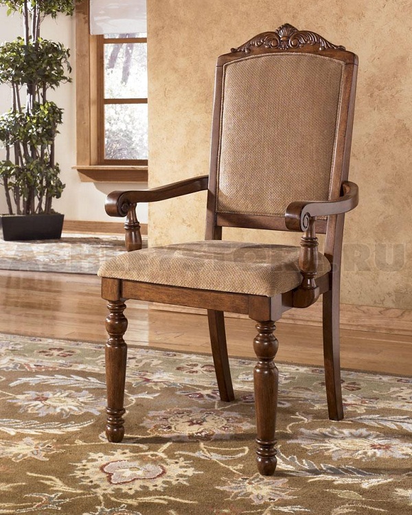 Мягкая мебель для гостиной с креслами